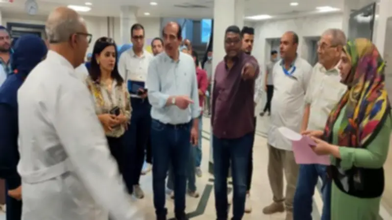 نائب وزير الصحة يتفقد مستشفيات البحر الأحمر ويوجه بالتحقيق في عيادة الغردقة للتأمين الصحي
