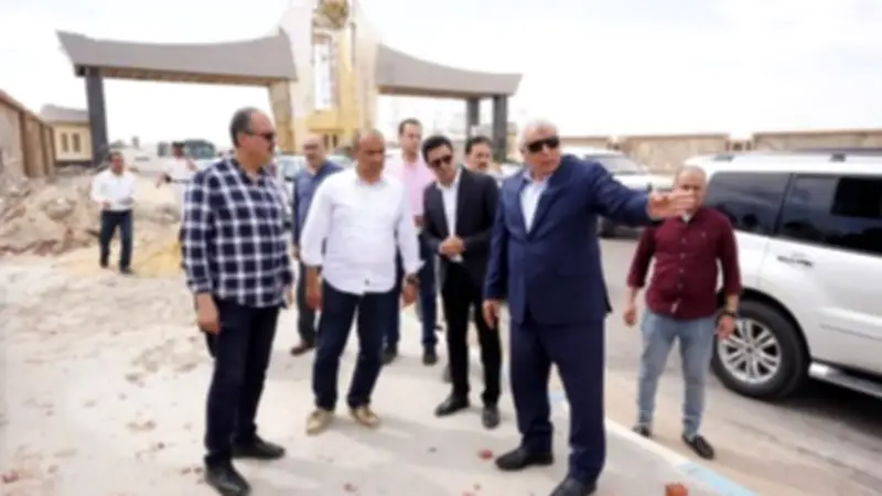 محافظ مطروح يوجه بإعادة المظهر الحضاري لطريق الأمل وتطوير مداخل المدينة