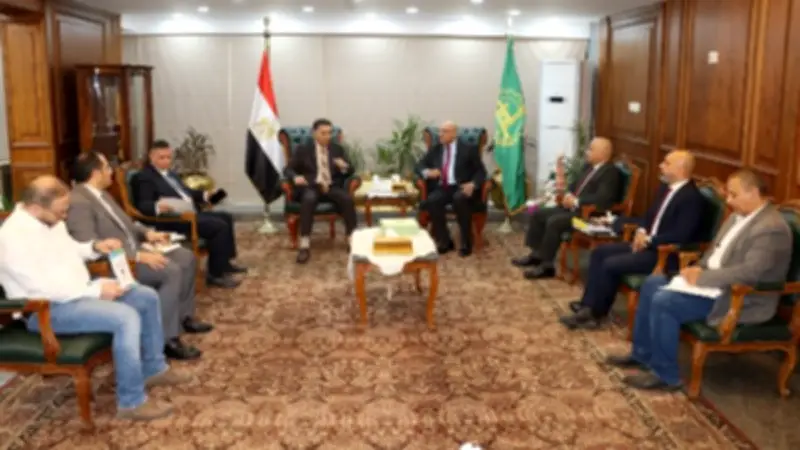 محافظ القليوبية يبحث طرح فرص استثمارية جديدة مع هيئة الاستثمار