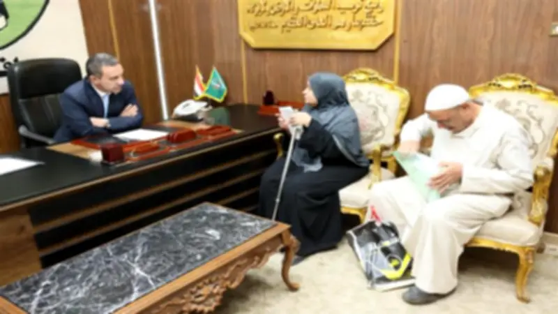 محافظ المنوفية يوجه بفحص فوري لشكاوى المواطنين ويصرف كرسي متحرك ومواد غذائية