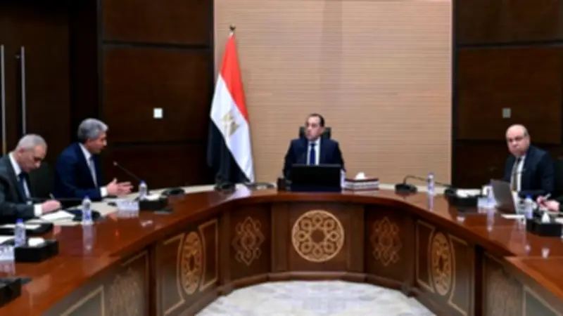 مدبولي يوجه بحزمة حوافز عاجلة لدعم السياحة والطيران