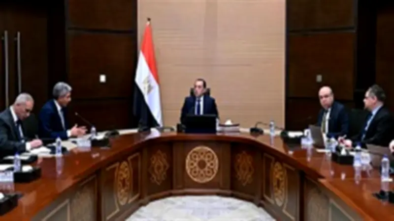 مدبولي يتابع مقترحات دعم وتحفيز قطاع السياحة في اجتماع حكومي