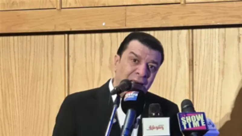 مصطفى كامل يكشف كلمات آخر أغنية جمعته بهاني شاكر في حفل التأبين
