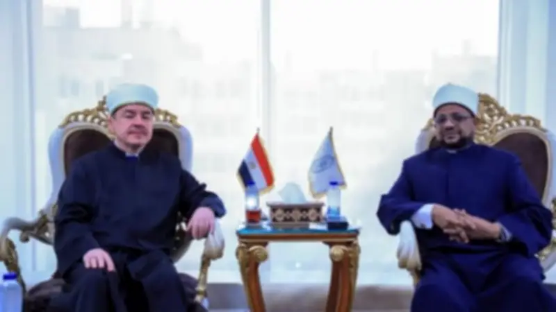 أمين البحوث الإسلامية يبحث مع مفتي بولندا تعزيز الوعي الديني