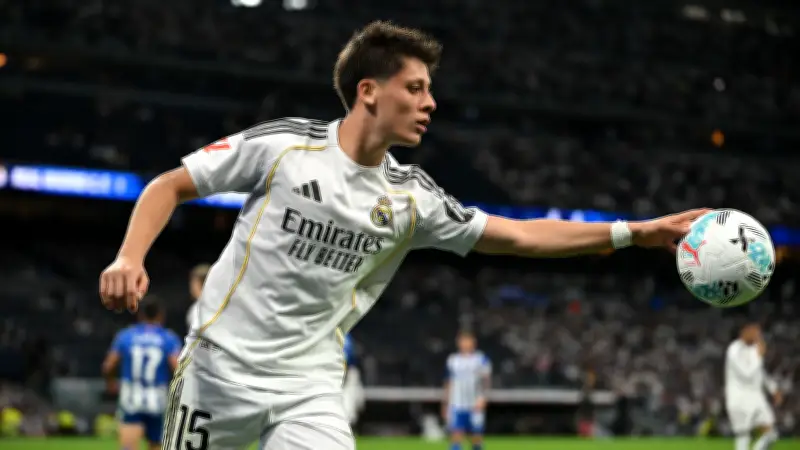أردا جولر يشعل التوتر في ريال مدريد بصورة مثيرة للجدل مع تشواميني