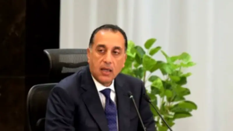 نيابة عن السيسي.. مدبولي يطلق مبادرة المليون رخصة دولية ومرصد سوق العمل
