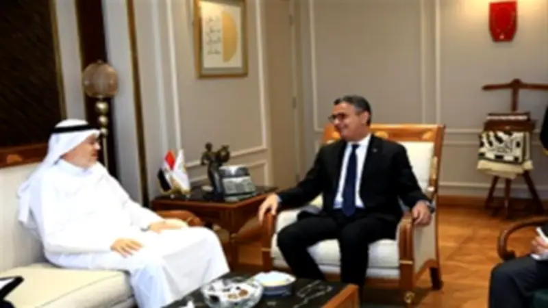 وزير التموين يبحث مع رئيس الدولية الإسلامية تعزيز تمويل السلع الاستراتيجية