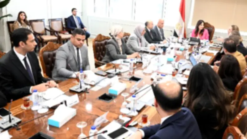 وزيرة الإسكان تبحث مع البنك الدولي تعزيز التعاون في التنمية العمرانية