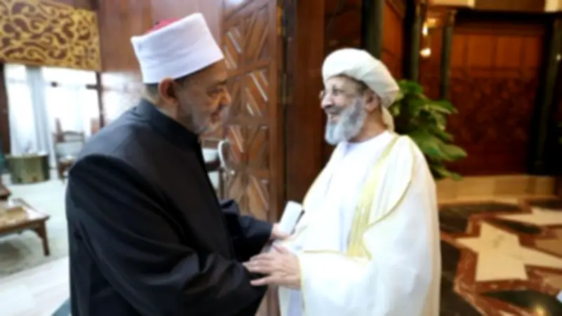 شيخ الأزهر وأمين الإفتاء العماني يبحثان تعزيز التعاون المشترك