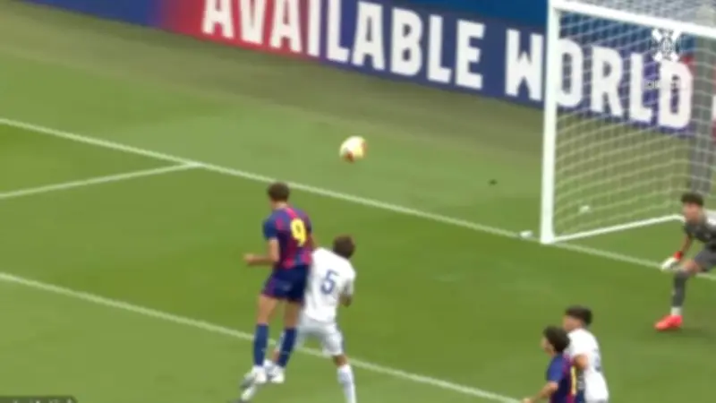 حمزة عبد الكريم يقود برشلونة للتأهل لنصف نهائي كأس الأبطال