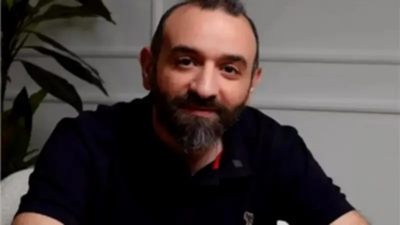 عمرو سلامة ينتقد تصرفات بعض رواد السينما: تحولت لكابوس