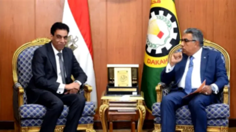 محافظ الدقهلية يوقع بروتوكولاً لإنشاء مكتب تصديقات بالسنبلاوين