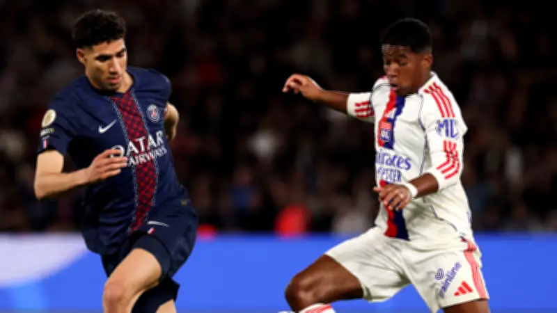 حكيمي يعادل إنجازًا أفريقيًا في الدوري الفرنسي وإنريكي يكتب التاريخ