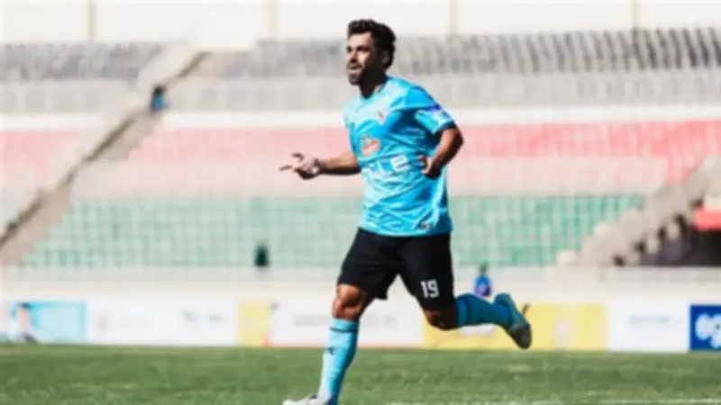 عواجيز الدوري المصري يتحدون الزمن: عبد الله السعيد يتألق وإكرامي يترقب