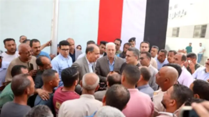 تكريم شعبي لمحافظ المنيا في سمالوط تقديرا لاستجابته لمطالب الأهالي