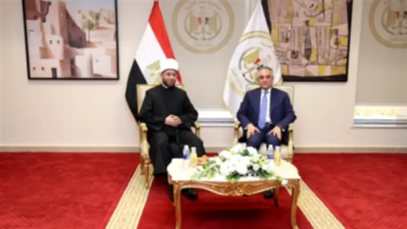 وزارتا العدل والأوقاف تنظمان ندوة تثقيفية لأعضاء الجهات القضائية