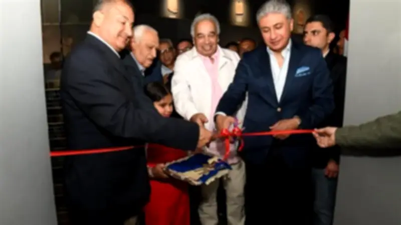 وزير السياحة يفتتح قاعة الخبيئة بمتحف الأقصر بعد تطويرها