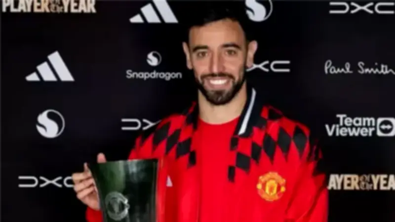 برونو فيرنانديز أفضل لاعب في مانشستر يونايتد للموسم الثاني