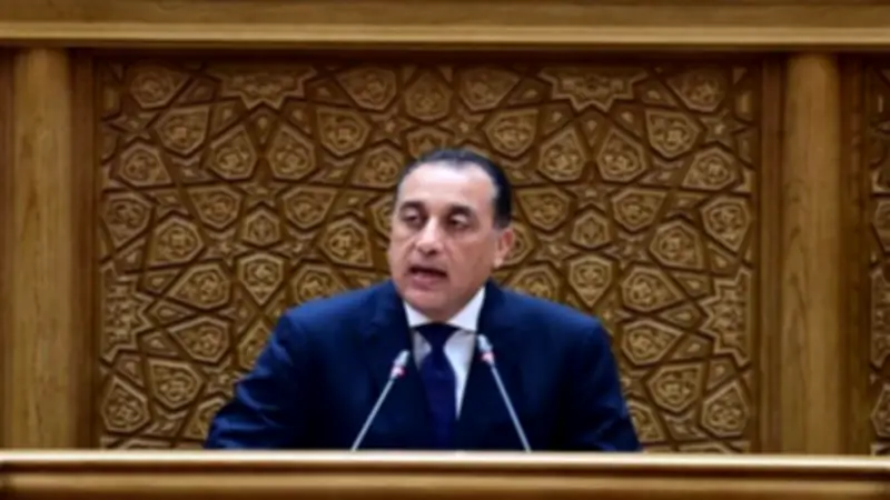رئيس الوزراء يتفقد أعمال تطوير مناطق بالقاهرة غداً