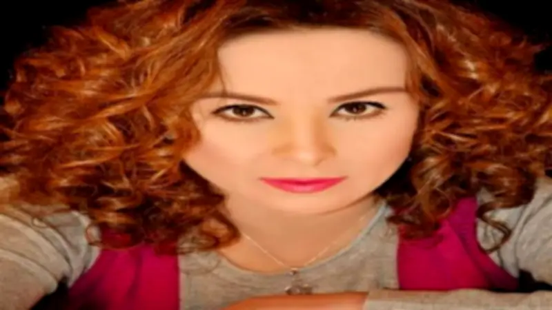 أشرف زكي يطمئن الجمهور على صحة حنان شوقي بعد الأزمة القلبية