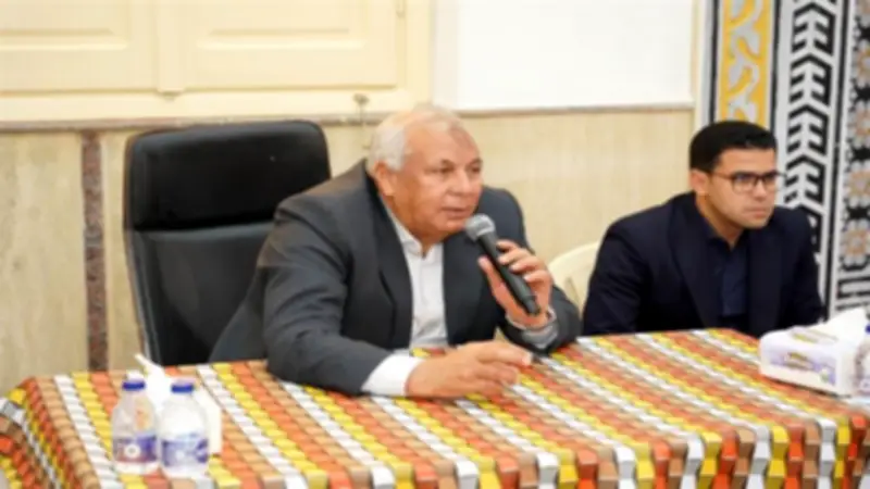 محافظ مطروح يوجه بتوفير شبكة مياه شرب وتقوية شبكات المحمول والكهرباء في الخروبة