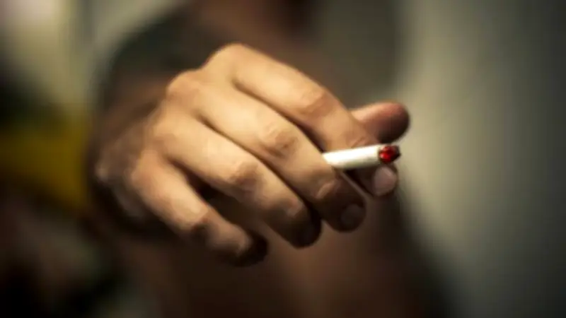 أضرار التدخين على البروستاتا: دراسة تكشف مفاجآت عن العلاقة