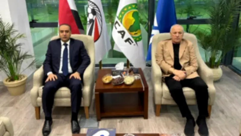 أبو ريدة يبحث مع وزير الشباب والرياضة الجزائري تعزيز العلاقات