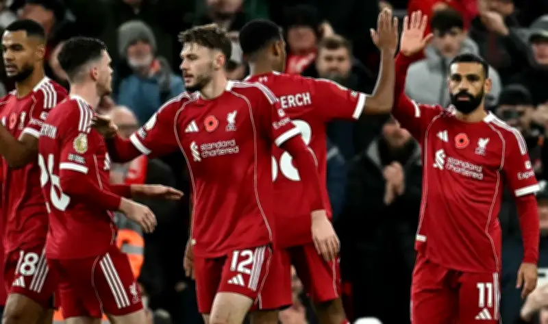 صلاح على مقاعد البدلاء: التشكيل الرسمي لمواجهة أستون فيلا ضد ليفربول بالدوري الإنجليزي