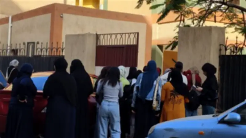 قلق وتفتيش وترقب في انطلاق امتحانات نهاية العام بالدقهلية