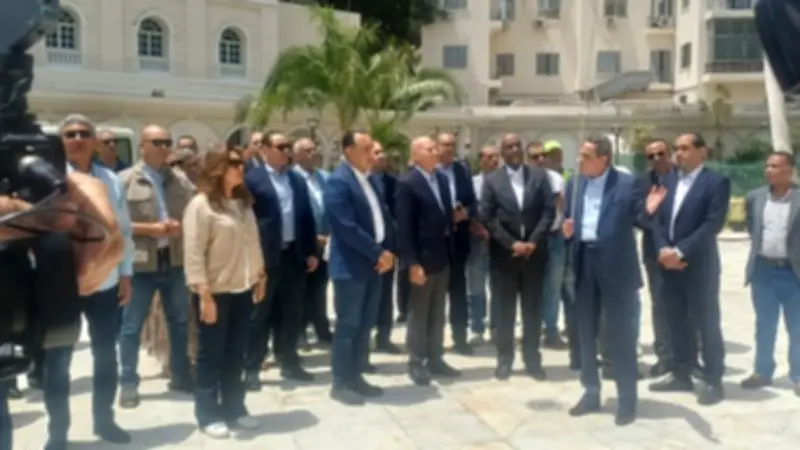 مدبولي يتفقد أعمال تطوير الشوارع الرئيسية بوسط القاهرة
