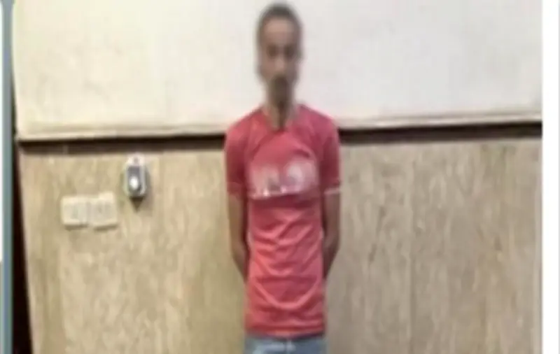 حارس عقار يسرق محتويات شقة سيدة بالإسكندرية