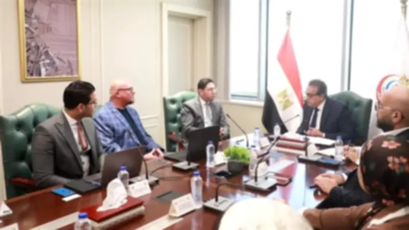وزير الصحة يبحث مع مستثمر أمريكي فرص الاستثمار الدوائي والرعاية الصحية