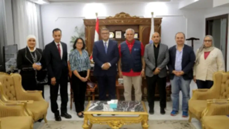محافظ قنا يؤكد أهمية توعية المزارعين بتقنيات الري الحديث لتعظيم العائد الزراعي
