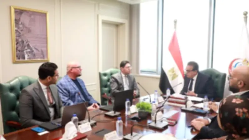 وزير الصحة يبحث مع مستثمر أمريكي فرص التعاون في الاستثمار الدوائي والرعاية الصحية