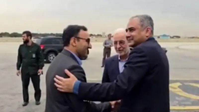 تحركات دبلوماسية مفاجئة بين طهران وإسلام آباد لبحث التهدئة مع واشنطن