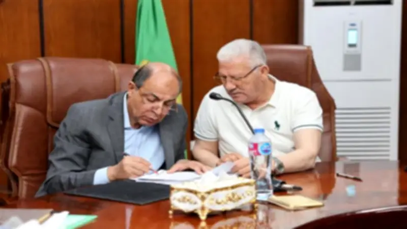 محافظ المنيا يناقش مع النواب تطوير الأداء وتحسين الخدمات