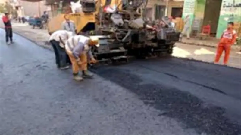 رئيس حي الزيتون يعلن بدء رصف شوارع داخلية ويطالب المواطنين بالالتزام