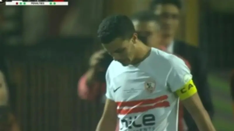 جماهير الزمالك تواسي محمد شحاتة بعد إهدار ركلة الترجيح وخسارة الكونفدرالية