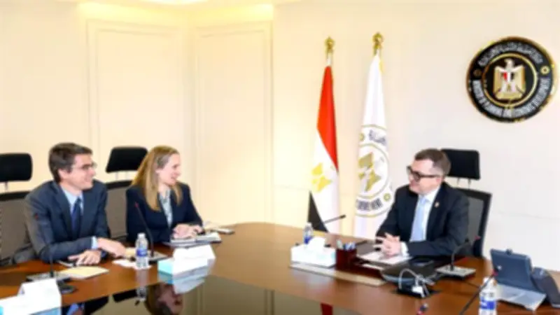 وزير التخطيط يعلن نموذجاً تمويلياً مبتكراً لمشروعات البنية التحتية مع البنك الدولي