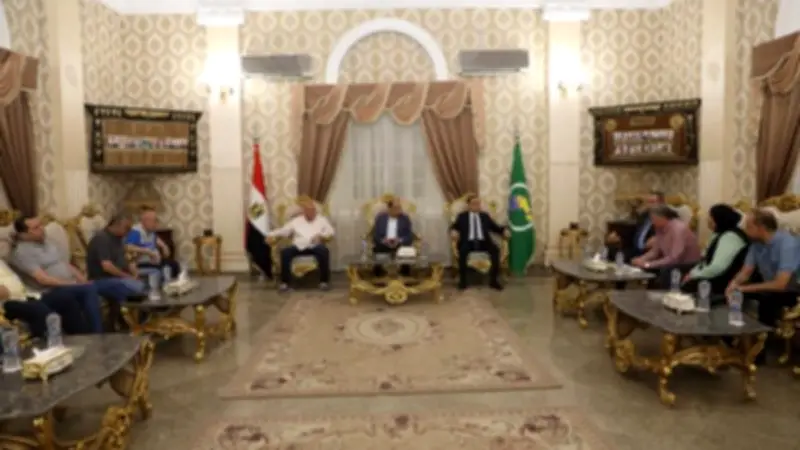 محافظ المنيا يتابع مشروعات مياه الشرب والصرف الصحي مع نائب وزيرة الإسكان
