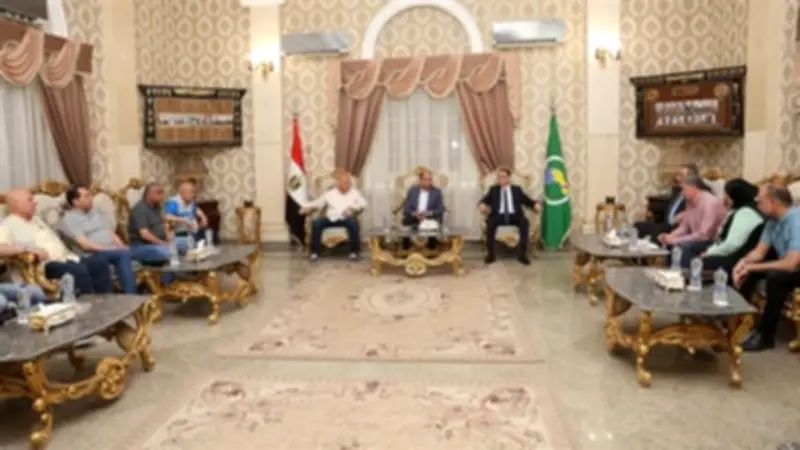 محافظ المنيا يتابع مشروعات مياه الشرب والصرف الصحي مع نائب وزير الإسكان