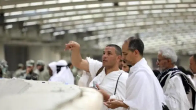 حكم الخطأ في عدد رمي الجمرات والإجابة من أمين الفتوى
