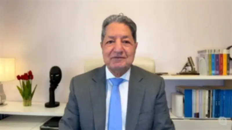 رئيس مركز عراقي: بعض قيادات الأحزاب استنسخت النموذج الإيراني