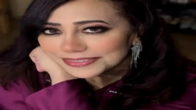 وفاء السيد تطلب الدعاء لشقيقها المصاب بالسرطان