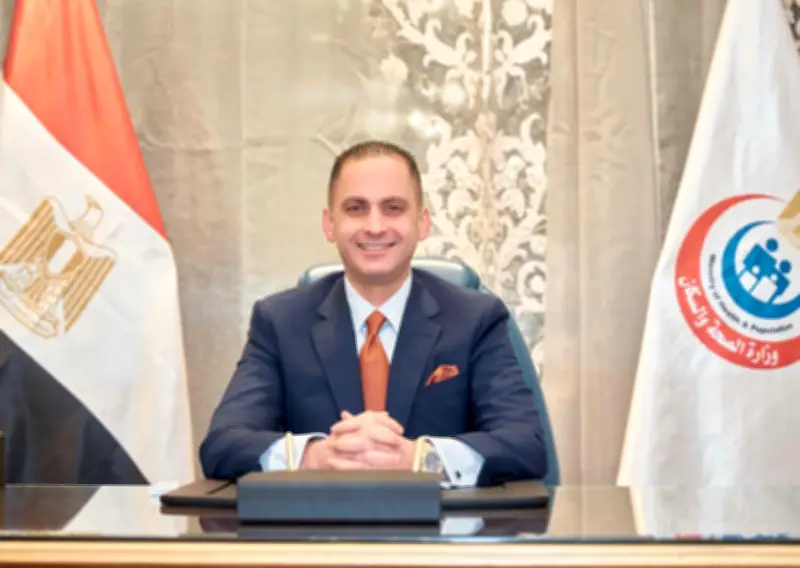 وزير الصحة يهنئ نائبه بجائزة الطبيب العربي في الحوكمة الرشيدة