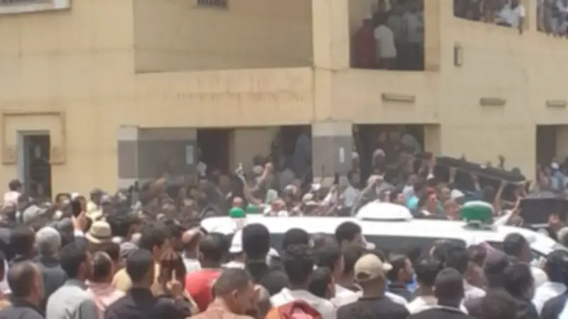 تشييع جثامين ضحايا حادث العوينات بالدقهلية في مشهد مؤثر