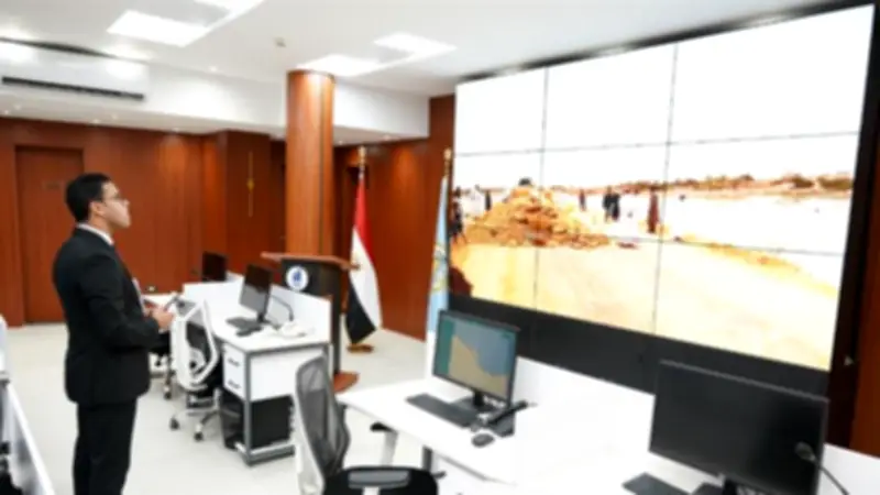 نائب محافظ مطروح يتابع جهود إصلاح انهيار جزئي بجسر بحيرة دهيبة في سيوة