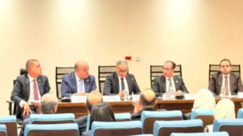 صحة النواب تناقش فوضى الوصفات الطبية على الإنترنت برئاسة شريف باشا
