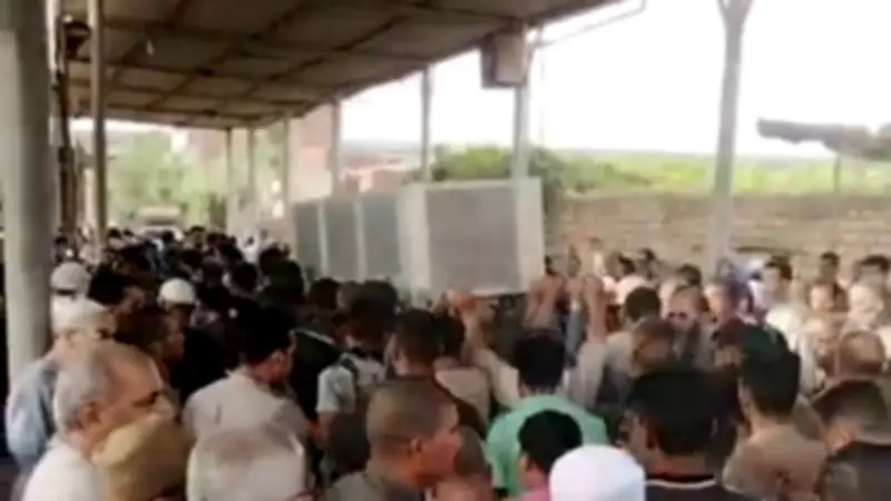 تشييع جثمان شاب ضحية حادث تصادم عمالة في المنوفية