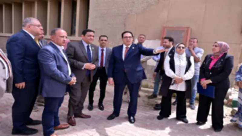 رئيس جامعة القاهرة يوجه بتوفير الأضاحي بأسعار مخفضة لهيئة التدريس والعاملين